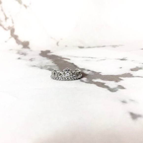 Jewelry - Princess crown ring silver plated